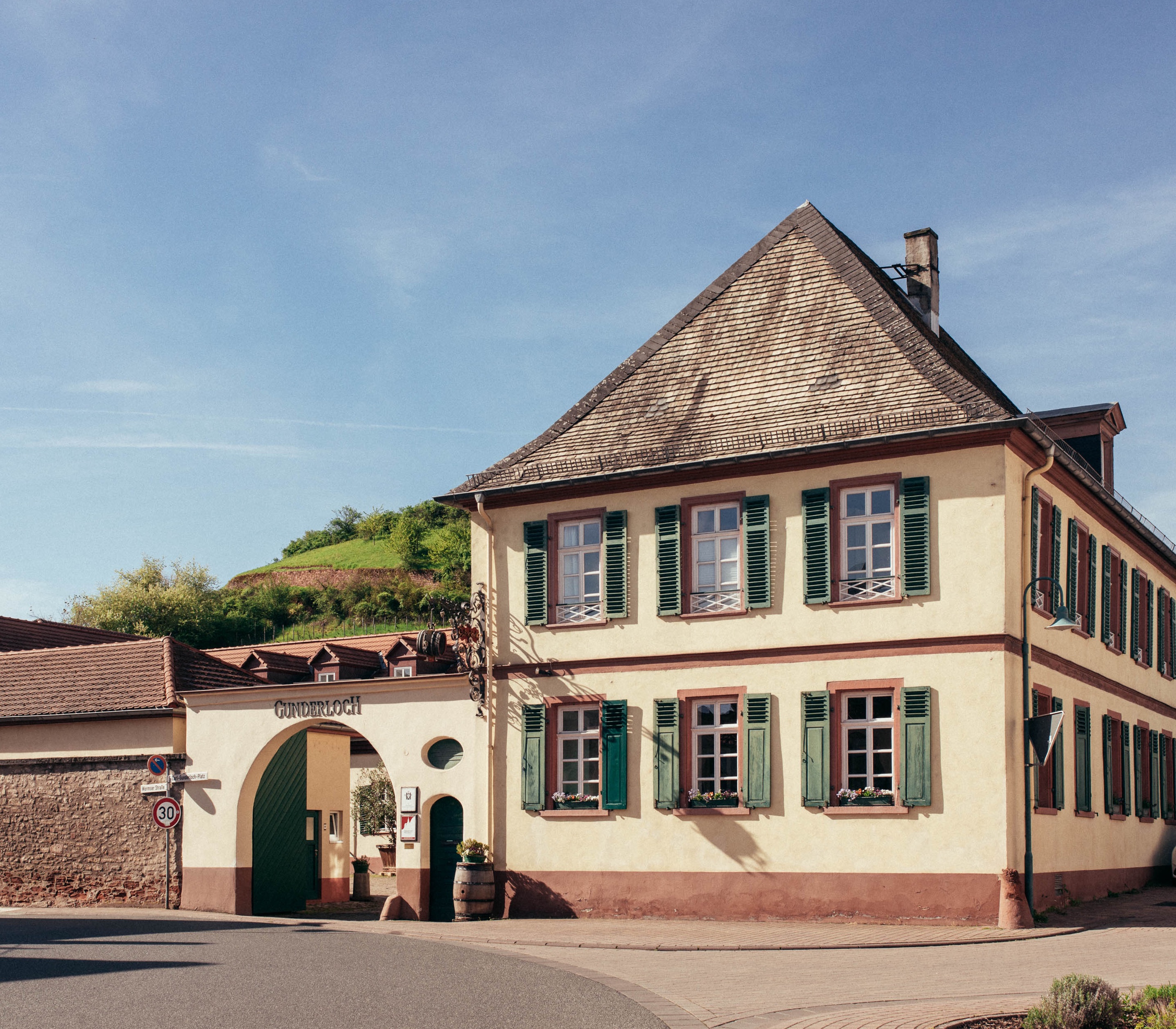 Weingut_Ecke_ausgeschnitten_Kopie